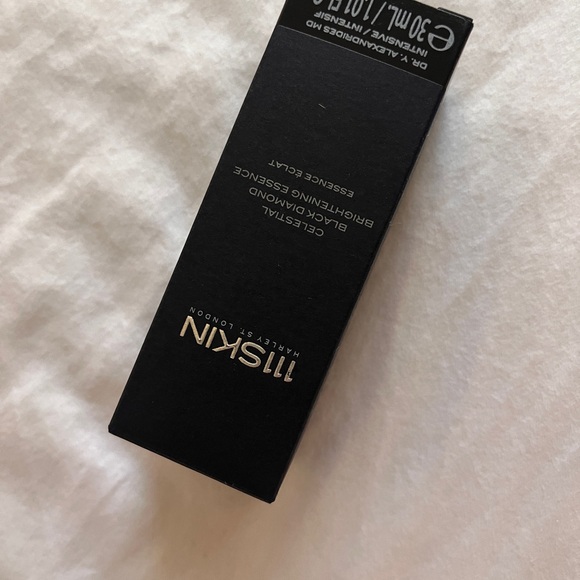 Brand new in box 111 Skin celestial black diamond brightening essence - Picture 2 of 4